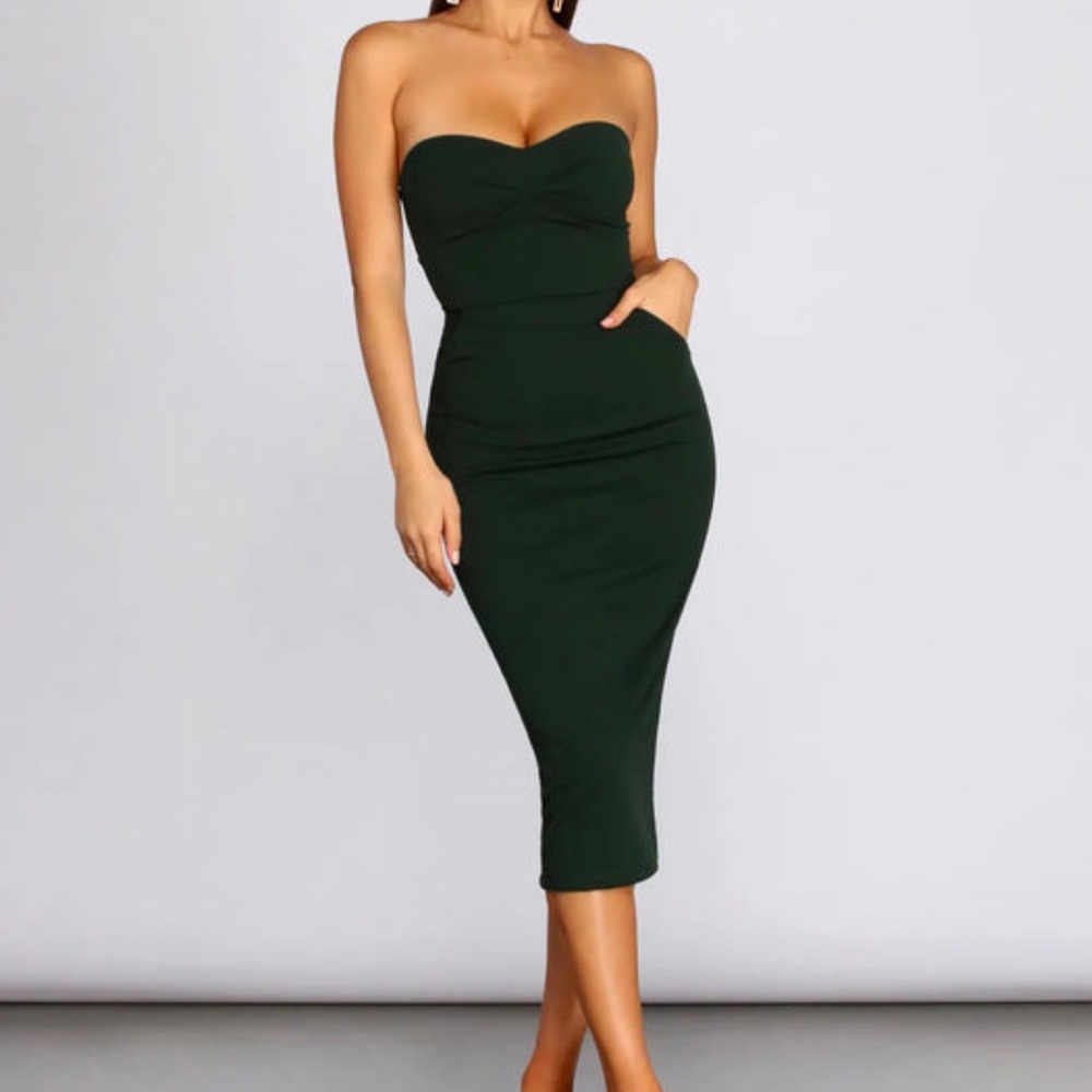 Windsor Lyla Crepe Midi Dress